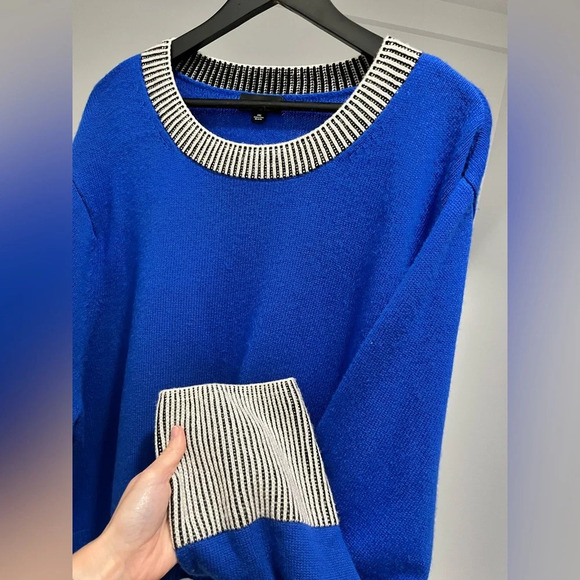 Summersalt Coziest Cashmere Royal blue Crew Sweater black/white accents size 1XL - Picture 4 of 10